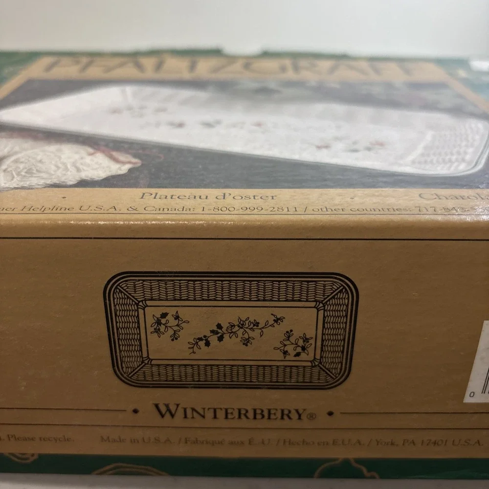 Pfaltzgraff winterberry wicker